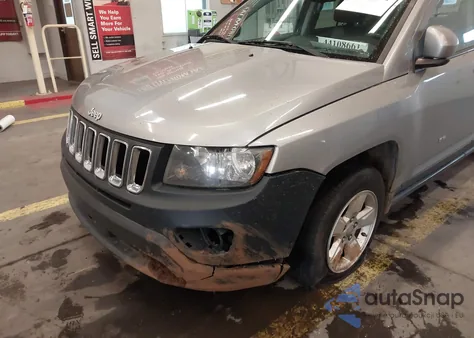 2016 Jeep Compass Latitude из США, поврежденный, VIN 1C4NJCEA5GD742337